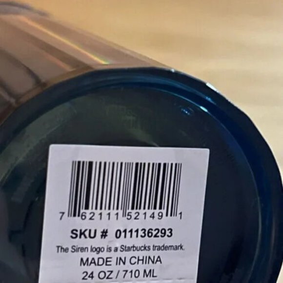 🎁🎄🎁✨BRAND NEW Starbucks Ocean Kaleidoscope Dome 24oz Venti Tumbler with Straw - Picture 3 of 4